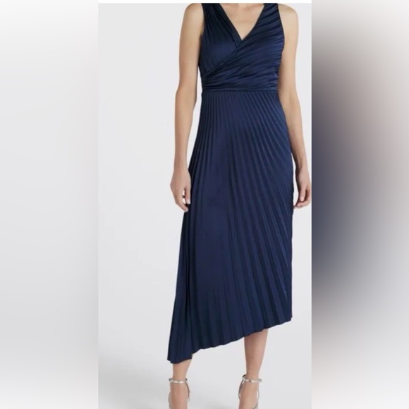 New Sam Edelman blue pleatedasymmetric slant hemline cocktail dress. Size 0